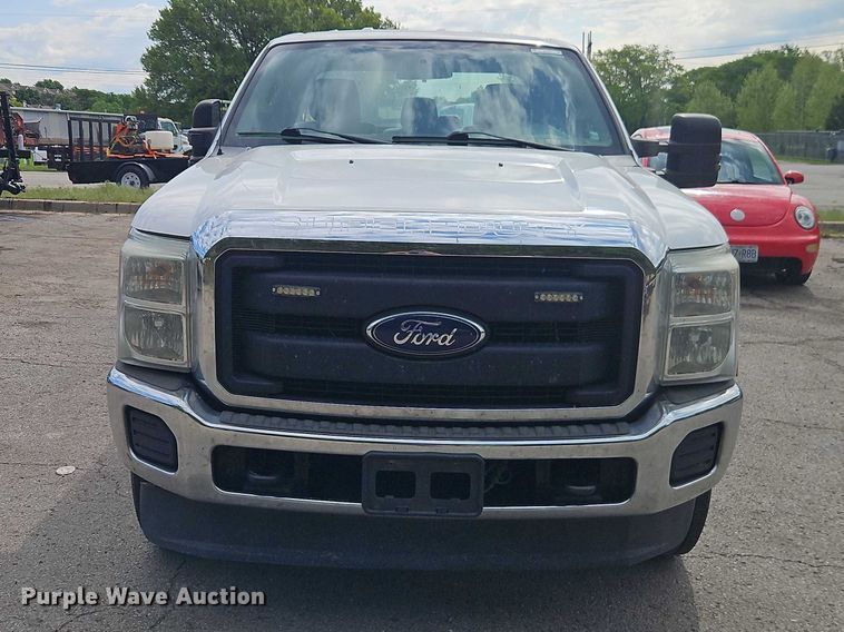 image for item EO7300 2015 Ford F350 Crew Cab pickup truck