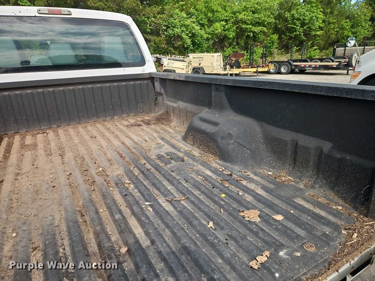 image for item EO7300 2015 Ford F350 Crew Cab pickup truck