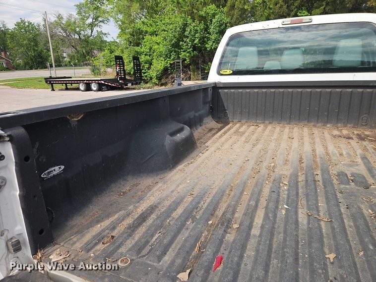 image for item EO7300 2015 Ford F350 Crew Cab pickup truck
