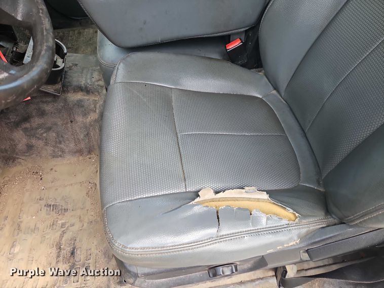 image for item EO7300 2015 Ford F350 Crew Cab pickup truck