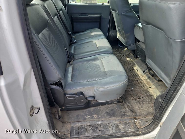 image for item EO7300 2015 Ford F350 Crew Cab pickup truck