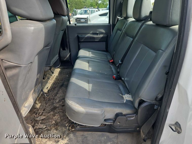 image for item EO7300 2015 Ford F350 Crew Cab pickup truck