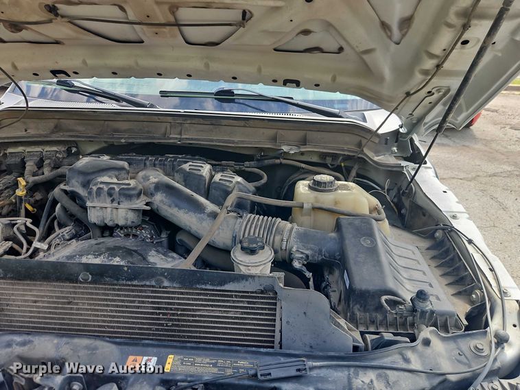 image for item EO7300 2015 Ford F350 Crew Cab pickup truck