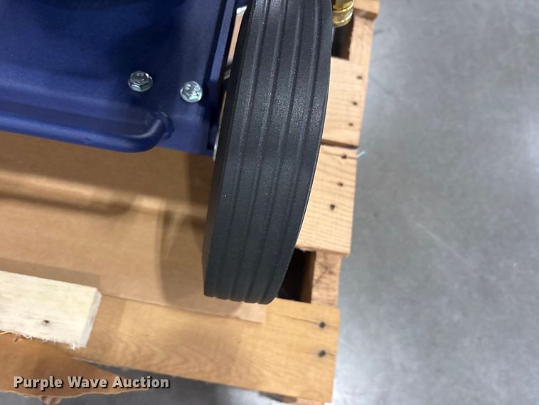 image for item ES8653 2021 Makinex DPW-2500-0AVU pressure washer