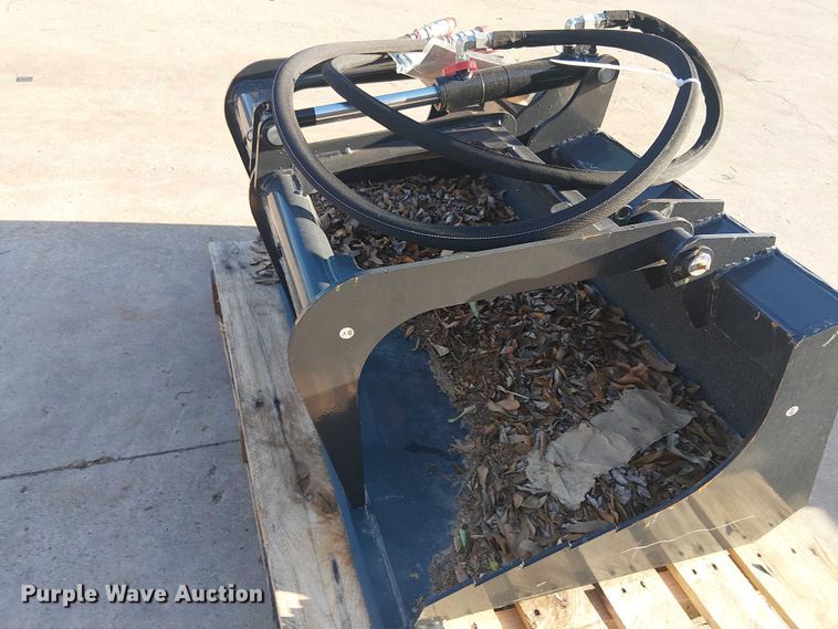 image for item ES8807 2025 Wolverine MSG-11-44W compact utility loader grapple bucket