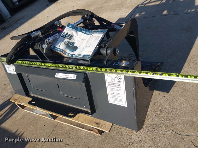 image for item ES8807 2025 Wolverine MSG-11-44W compact utility loader grapple bucket