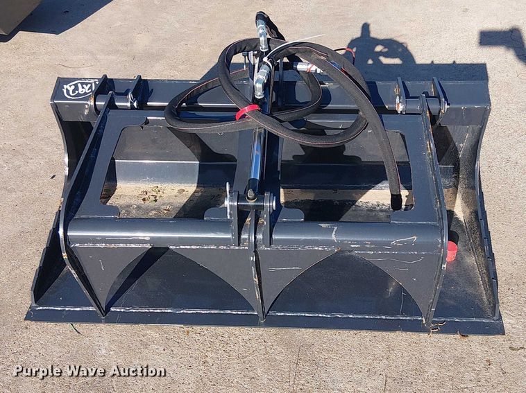 image for item ES8809 2025 Wolverine MSG-11-44W compact utility loader grapple bucket