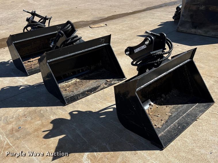 image for item ES8820 (3) 2024 GIYI 5T mini excavator buckets
