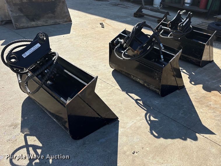 image for item ES8820 (3) 2024 GIYI 5T mini excavator buckets