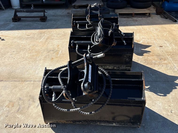 image for item ES8820 (3) 2024 GIYI 5T mini excavator buckets