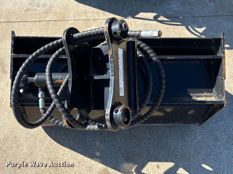 image for item ES8820 (3) 2024 GIYI 5T mini excavator buckets