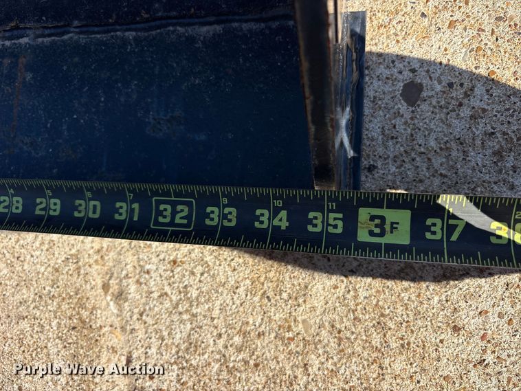 image for item ES8820 (3) 2024 GIYI 5T mini excavator buckets