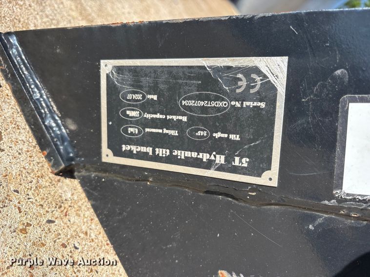 image for item ES8820 (3) 2024 GIYI 5T mini excavator buckets