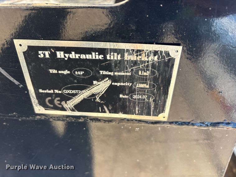 image for item ES8820 (3) 2024 GIYI 5T mini excavator buckets