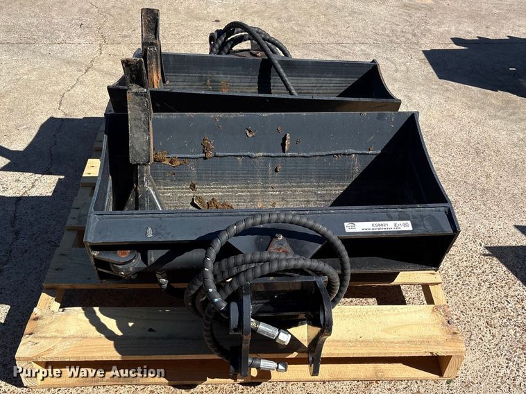 image for item ES8821 2024 3T 3T Hydraulic tilt bucket plus 15