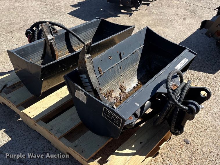 image for item ES8821 2024 3T 3T Hydraulic tilt bucket plus 15