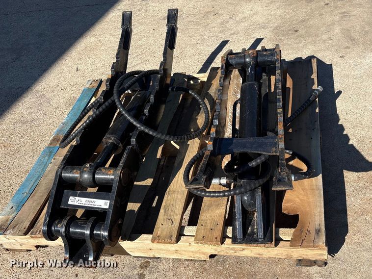 image for item ES8822 2024 5T Hydraulic thump for mini excavator (2) 2024 5T mini excavators hydraulic thumbs