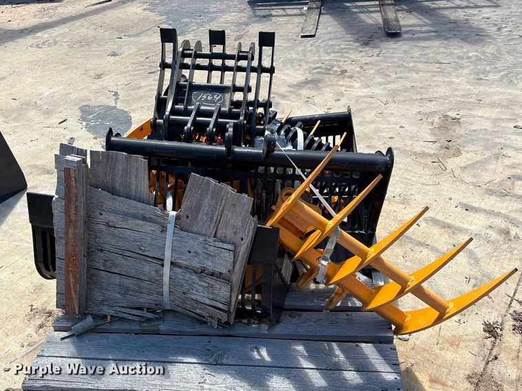 image for item ES8845 Mini excavator attachments