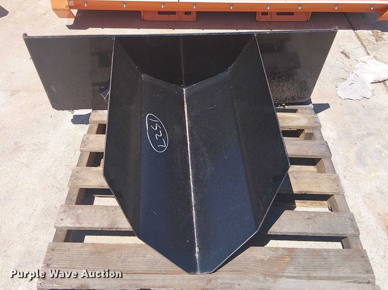 image for item ES8853 Compact utility loader stump bucket