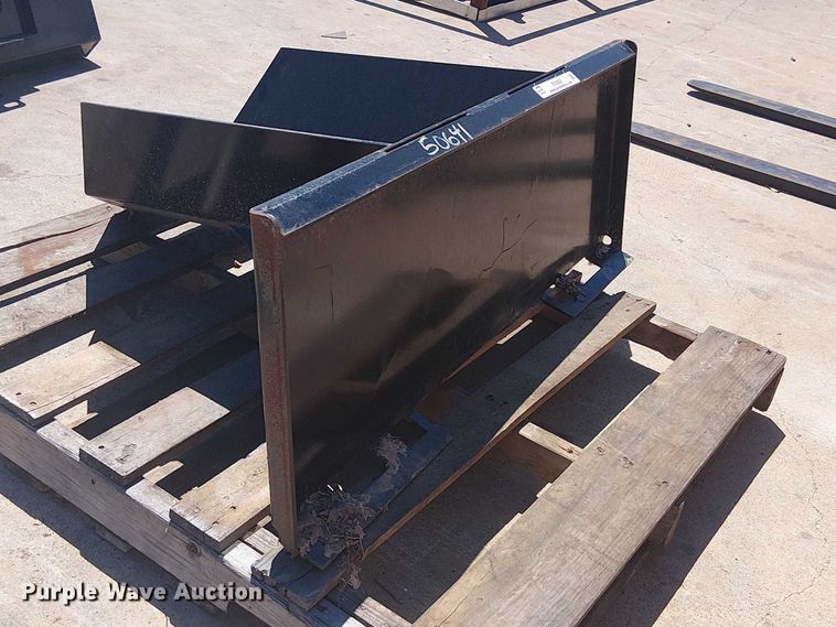 image for item ES8853 Compact utility loader stump bucket