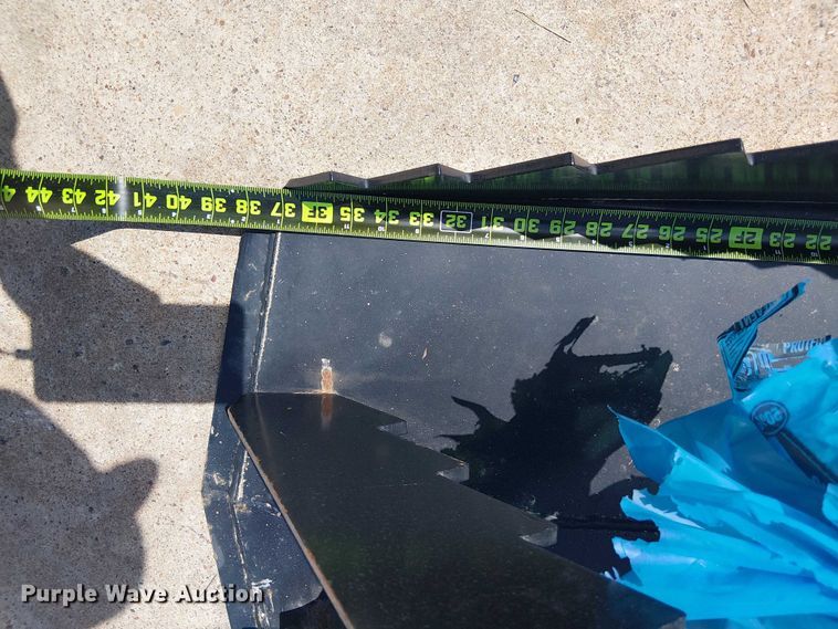 image for item ES8858 Kit Containers QT-SG skid steer stump bucket