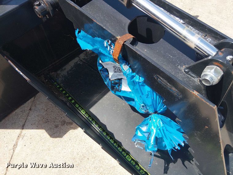 image for item ES8858 Kit Containers QT-SG skid steer stump bucket