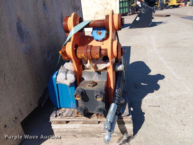 image for item ES8880 Mini excavator attachments