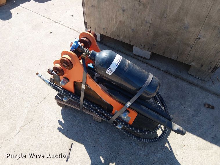 image for item ES8881 Mini excavator attachments