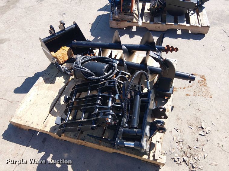 image for item ES8882 Mini excavator attachments