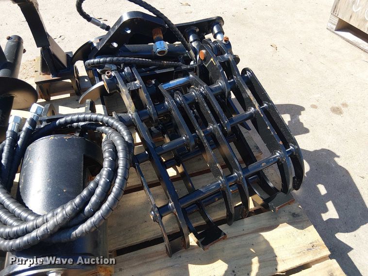 image for item ES8882 Mini excavator attachments