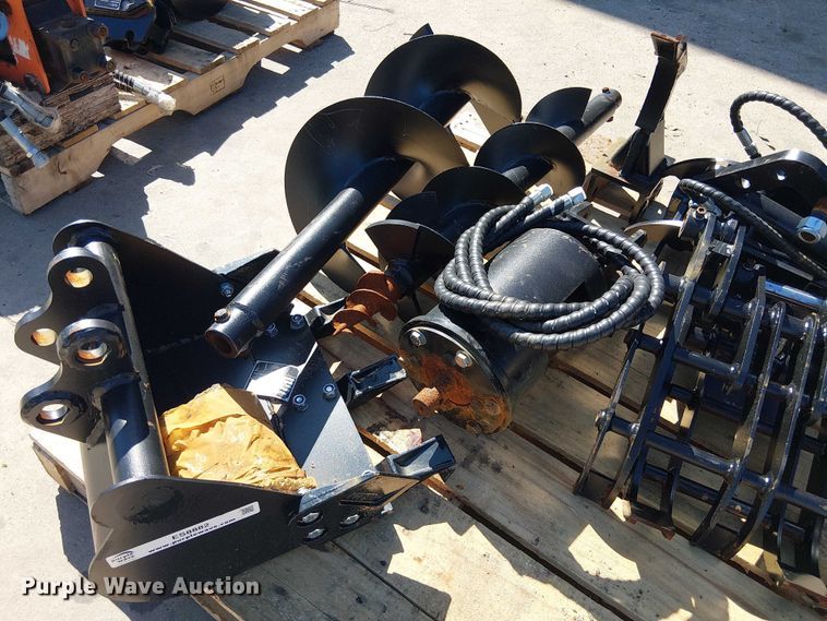 image for item ES8882 Mini excavator attachments