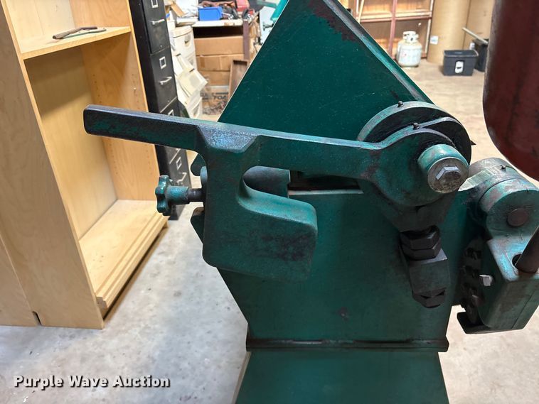 image for item ES8907 Tennsmith HB12116 10' hand break