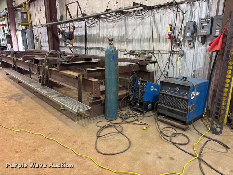 image for item ES8910 Plasma cutting and welding system