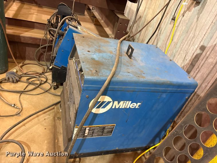 image for item ES8910 Plasma cutting and welding system