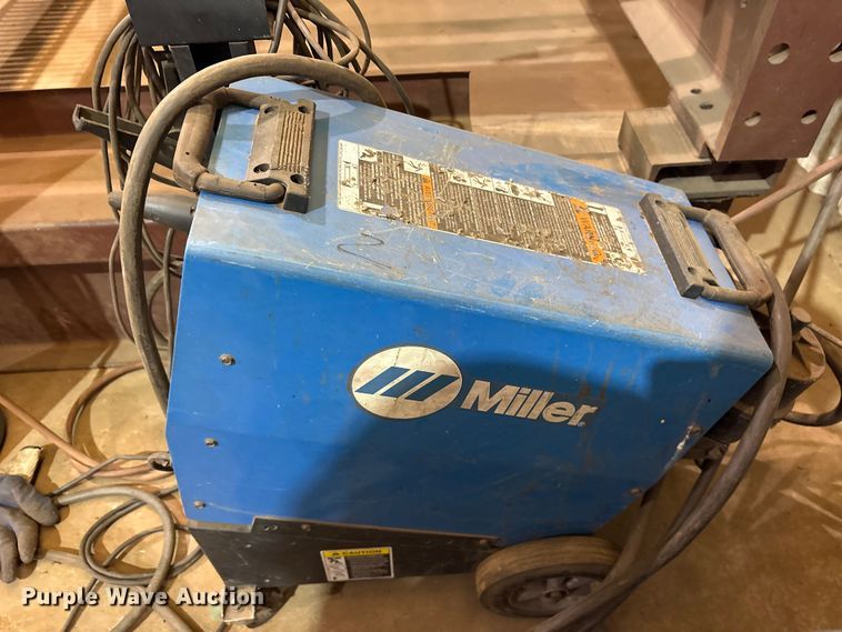 image for item ES8910 Plasma cutting and welding system