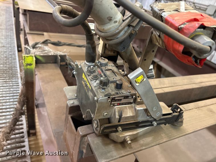 image for item ES8910 Plasma cutting and welding system