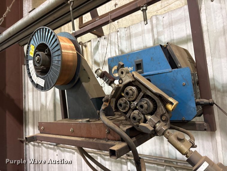 image for item ES8910 Plasma cutting and welding system