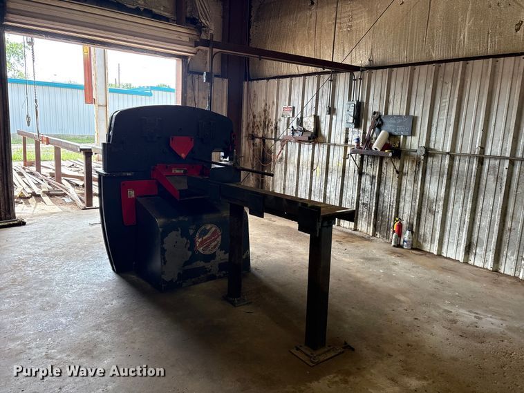 image for item ES8911 2014 Edwards 100 Ton iron worker