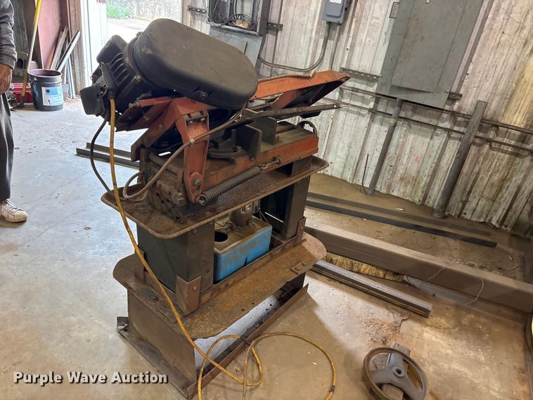 image for item ES8911 2014 Edwards 100 Ton iron worker