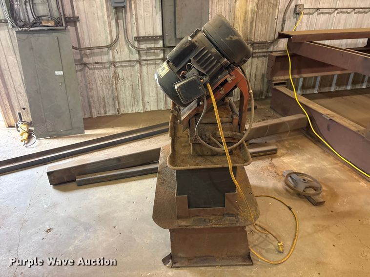 image for item ES8911 2014 Edwards 100 Ton iron worker