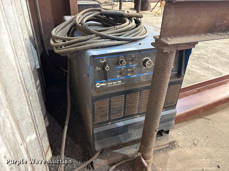 image for item ES8912 Miller Gold Star 452 welder