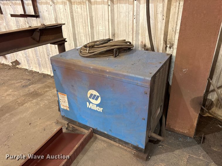 image for item ES8912 Miller Gold Star 452 welder