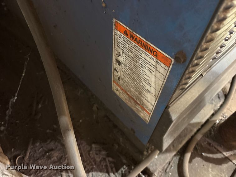 image for item ES8912 Miller Gold Star 452 welder