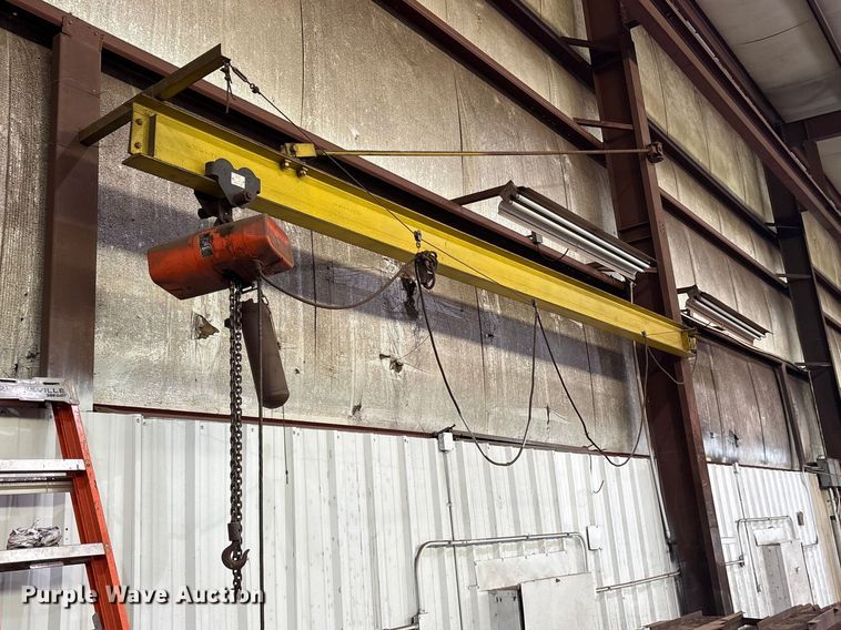 image for item ES8916 CM WL overhead chain hoist