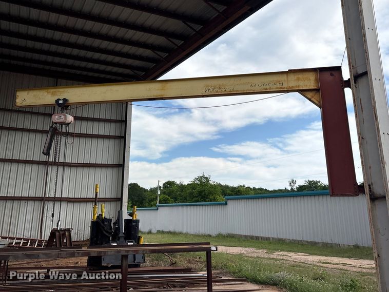 image for item ES8917 CM overhead chain hoist