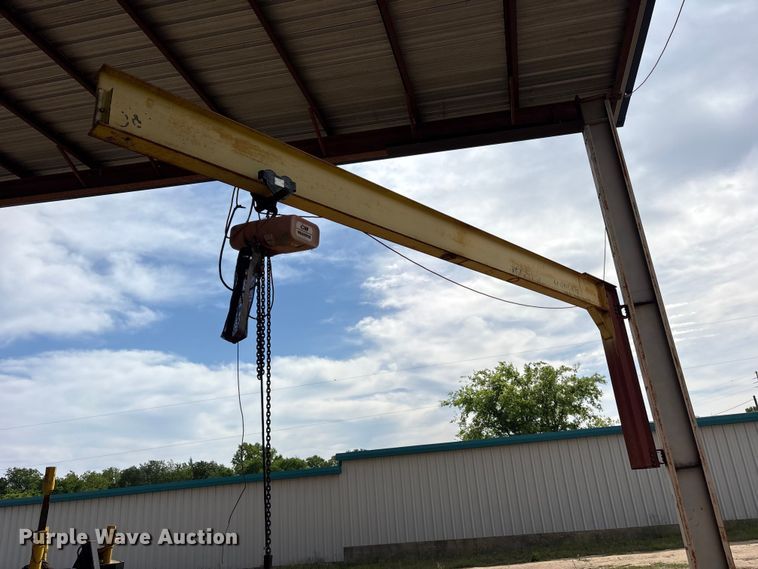 image for item ES8917 CM overhead chain hoist