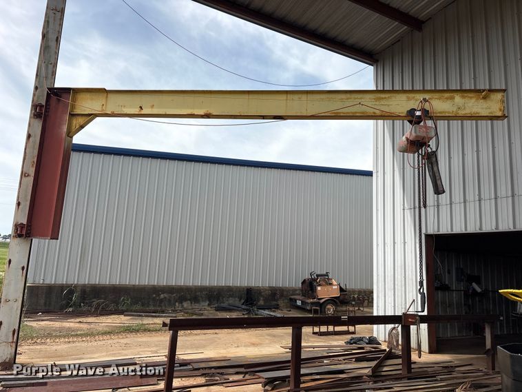 image for item ES8917 CM overhead chain hoist