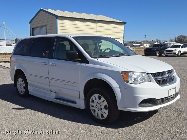 image for item ET1390 2017 Dodge Grand Caravan handicap accessible van