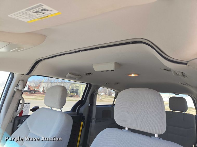 image for item ET1390 2017 Dodge Grand Caravan handicap accessible van