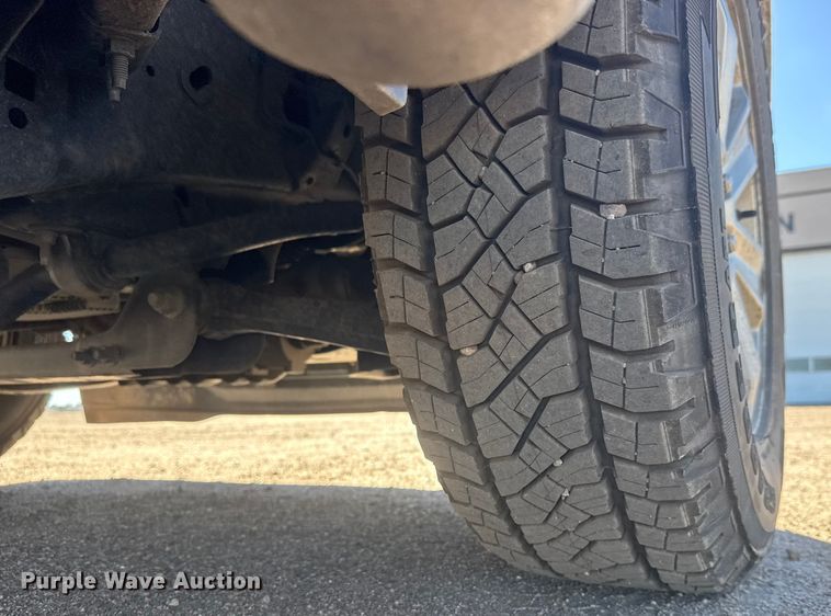 image for item ET1559 2020 Ford F150 Crew Cab pickup truck
